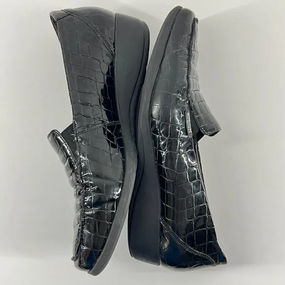 Mephisto Celka Croc Emboss Patent Black Leather Wedge Slip On Loafers Size 9.5