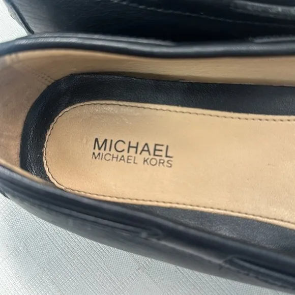 MICHAEL KORS SUTTON LEATHER LOAFER size 9