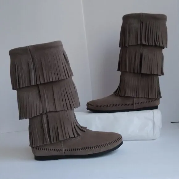 Minnetonka NWOB Grey Suede 3 Fringed Layers on Mid-Calf Pull-On Boots Sz 7