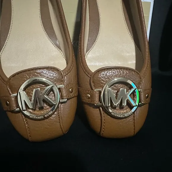 MK NWB brown leather flats