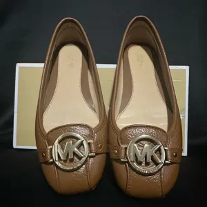 MK NWB brown leather flats