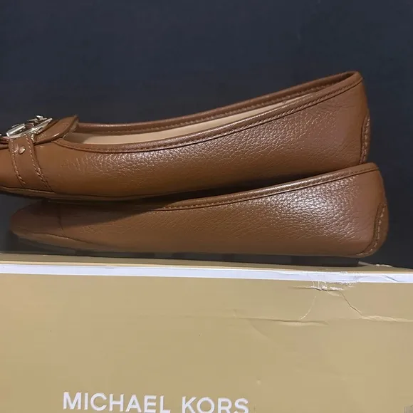 MK NWB brown leather flats