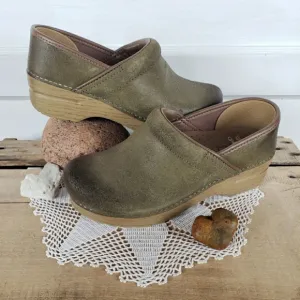 Moss Dansko Pro Honey Clog Olive Burnished Distressed Nubuck Suede Boho 37 38 39