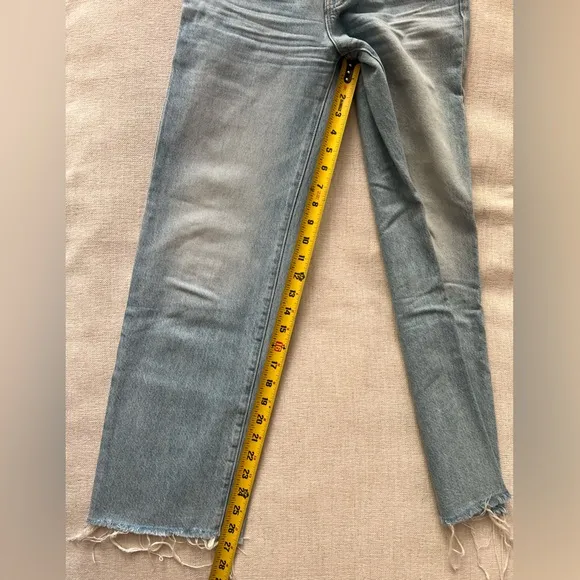 MOTHER The Rambler Zip Ankle Fray Jeans