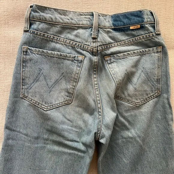 MOTHER The Rambler Zip Ankle Fray Jeans
