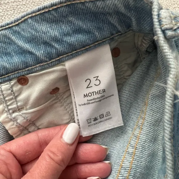 MOTHER The Rambler Zip Ankle Fray Jeans