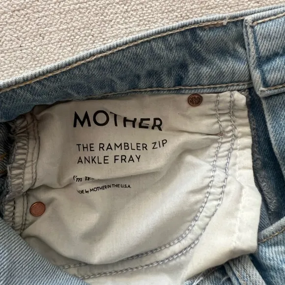 MOTHER The Rambler Zip Ankle Fray Jeans