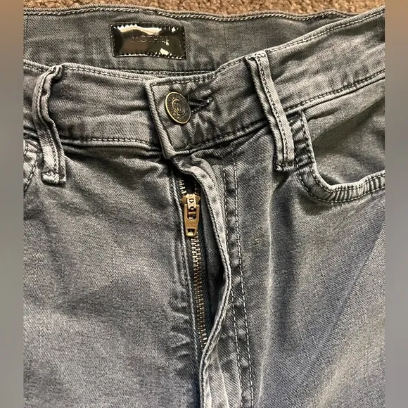 MOTHER Women’s The Hustler Ankle Fray - Chalk it up- size 26