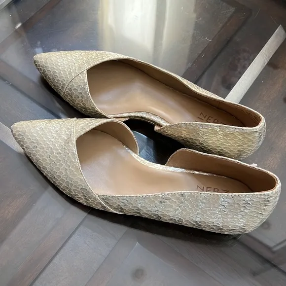 NATURALIZER Kristin Demi-Wedge Flats.