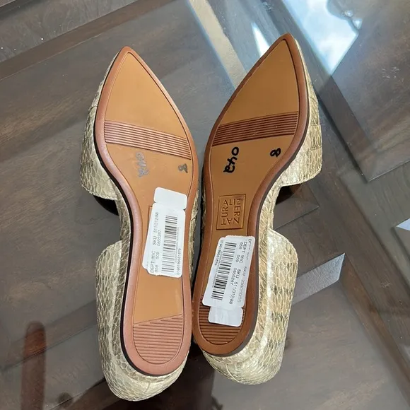 NATURALIZER Kristin Demi-Wedge Flats.