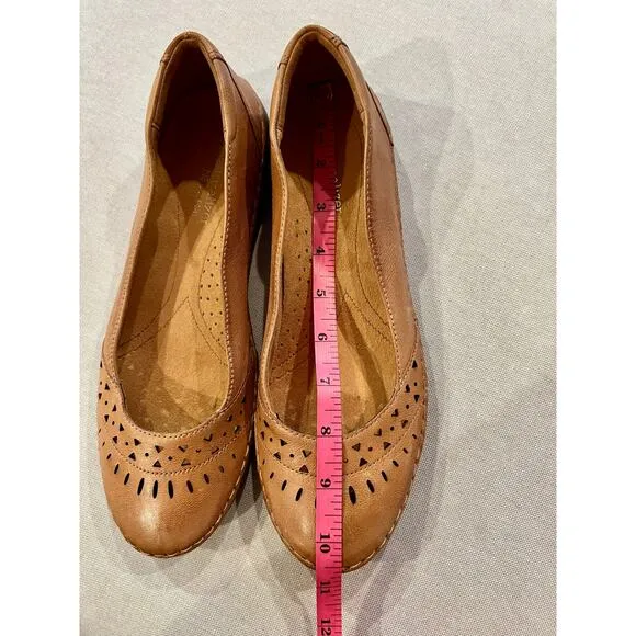 Naturalizer Laser Cut Leather Flats Womens 9.5 Narrow Beige Artsy Boho