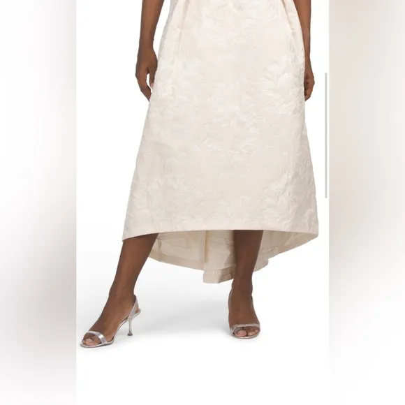 NET•KAY UNGER Ivory Strapless Hi- Low Dress