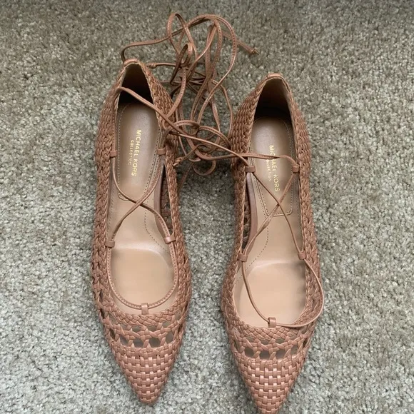 NEW $550 Michael Kors Kallie Leather Flats Size 6