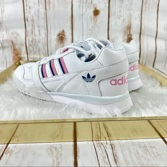 NEW Adidas Originals A.R. Trainer Sneakers