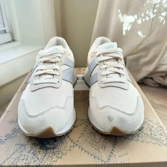 New Balance 237 Sneakers in Angora Light Mango