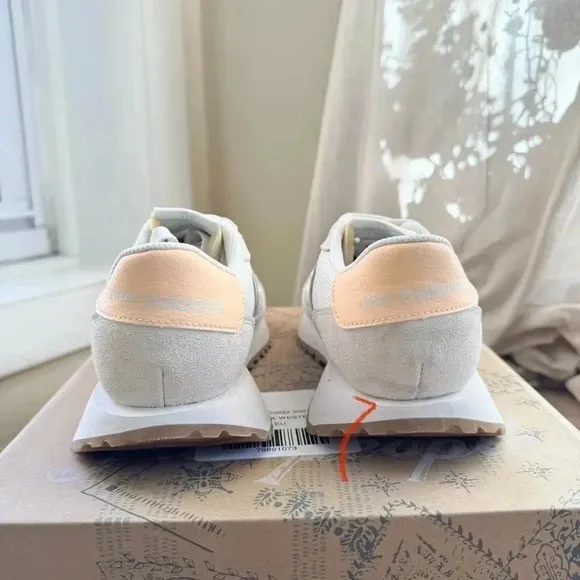 New Balance 237 Sneakers in Angora Light Mango