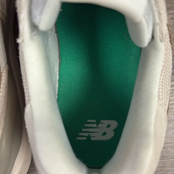 New Balance 57/40 Sneakers in Neutral Tones Size 9.5