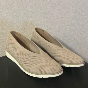NEW EILEEN FISHER Heaven Wedge Flat Beige Slip On Mesh Knit Stretch Pointed 10