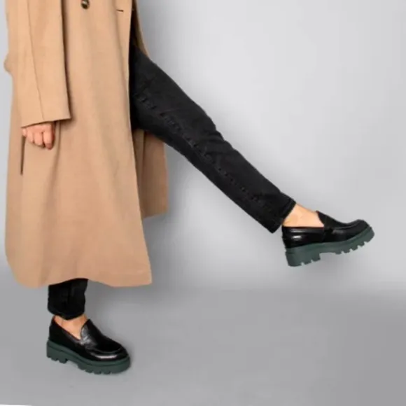 NEW Esska Chunky Black Leather Emily Loafers Size 37/7US