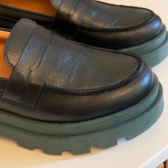 NEW Esska Chunky Black Leather Emily Loafers Size 37/7US