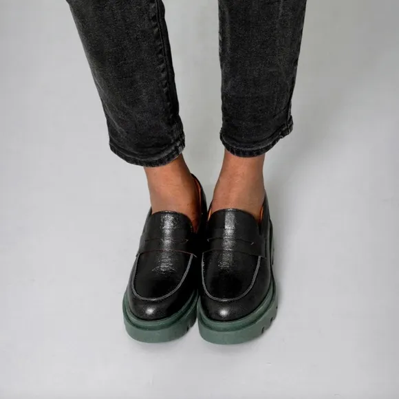 NEW Esska Chunky Black Leather Emily Loafers Size 37/7US