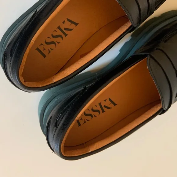 NEW Esska Chunky Black Leather Emily Loafers Size 37/7US