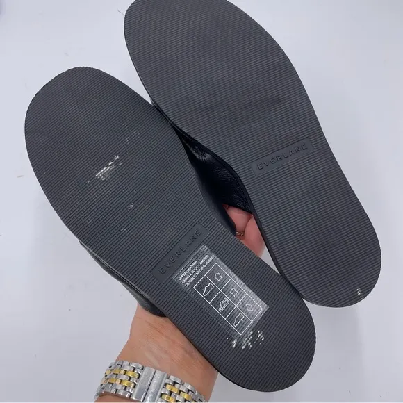 NEW Everlane Black Leather Day Crossover Sandal in Size 6.5