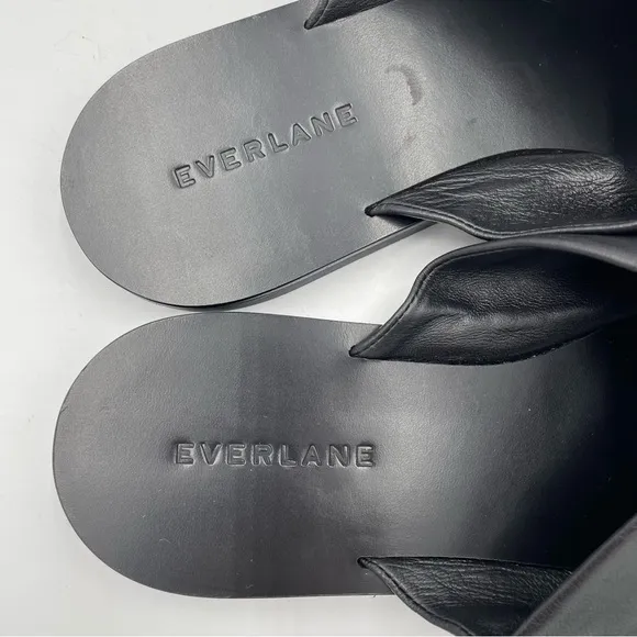 NEW Everlane Black Leather Day Crossover Sandal in Size 6.5