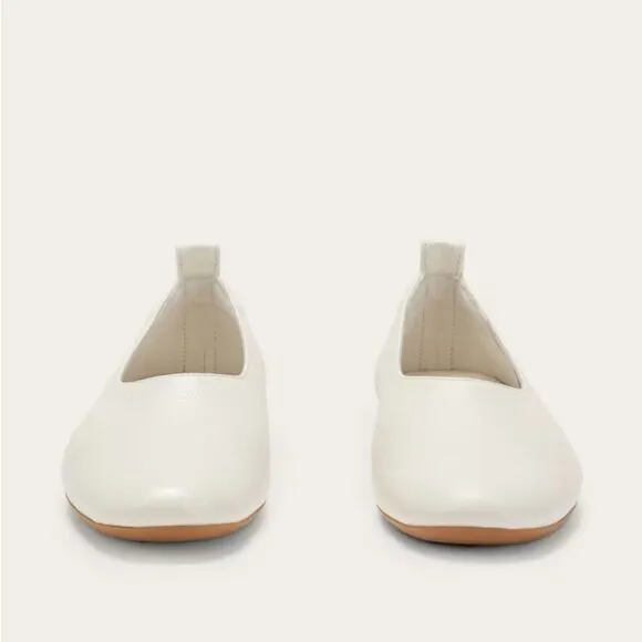 NEW EVERLANE The Day glove leather flats in white lilac
