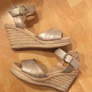New golden wedge espadrilles