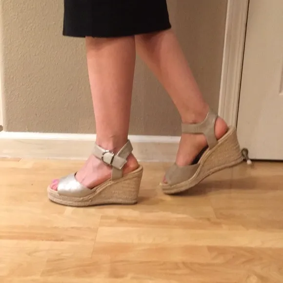 New golden wedge espadrilles
