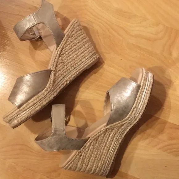 New golden wedge espadrilles