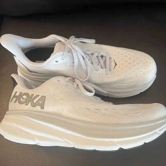 NEW HOKA Women's Clifton 9 Running Sneakers