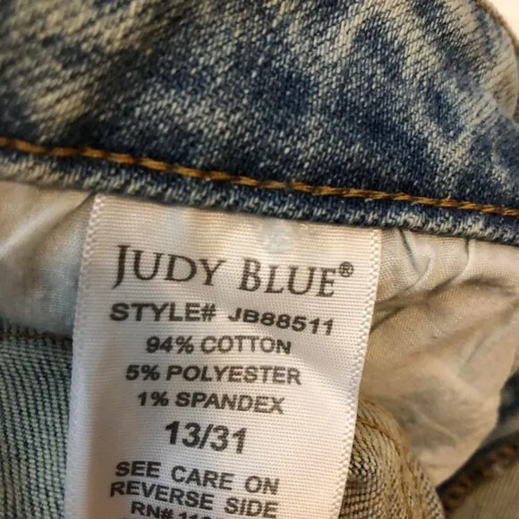 New JUDY BLUE High Waist Destroyed Straight Jeans Inside Slit Hem 13\31
