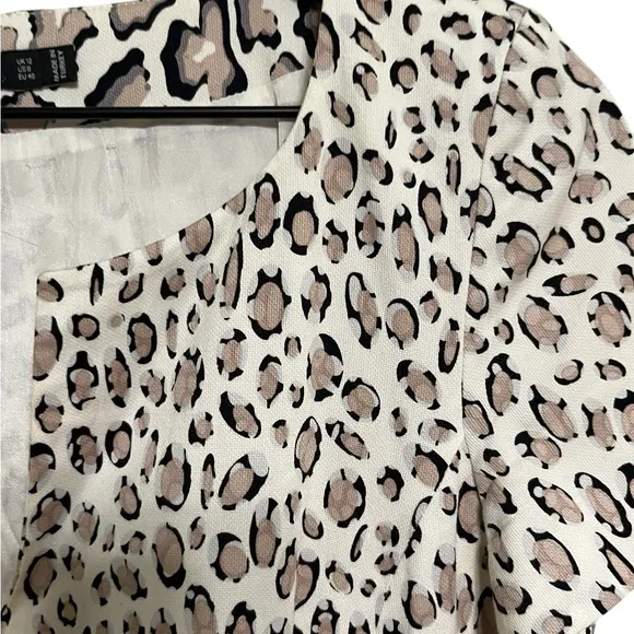 New Karen Millen Leopard Print V-neck T-shirt Dress size 8