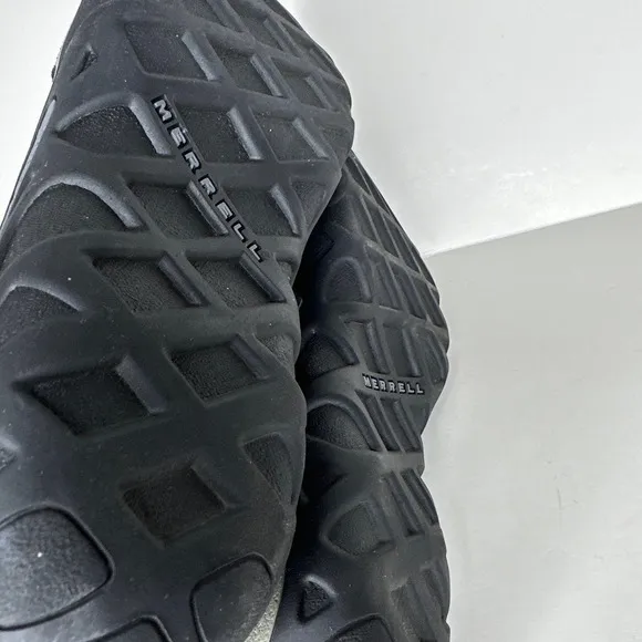 NEW Merrell Women's Shoes Sneakers 5 Walking Comfortable Supportive Black