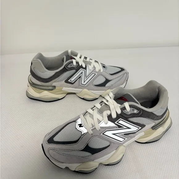 New New Balance 9060 Lifestyle Sneakers Men’s Size: 8.5 Women’s Size: 10