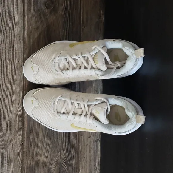 New Nike Air Max AP Beige White Neutral Sneakers