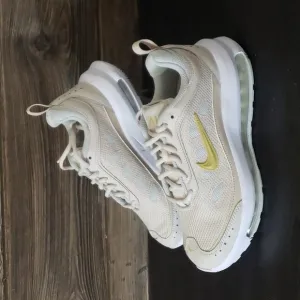 New Nike Air Max AP Beige White Neutral Sneakers