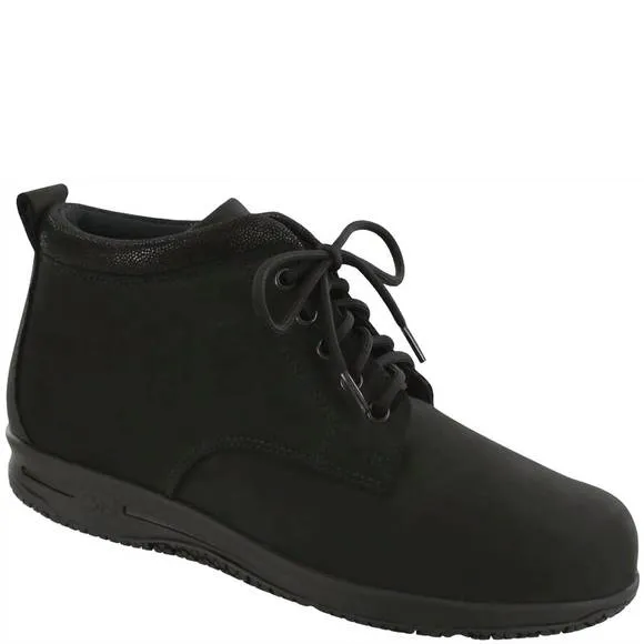 NEW SAS women's gretchen chukka boot in black
