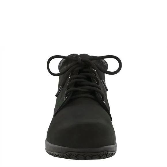 NEW SAS women's gretchen chukka boot in black