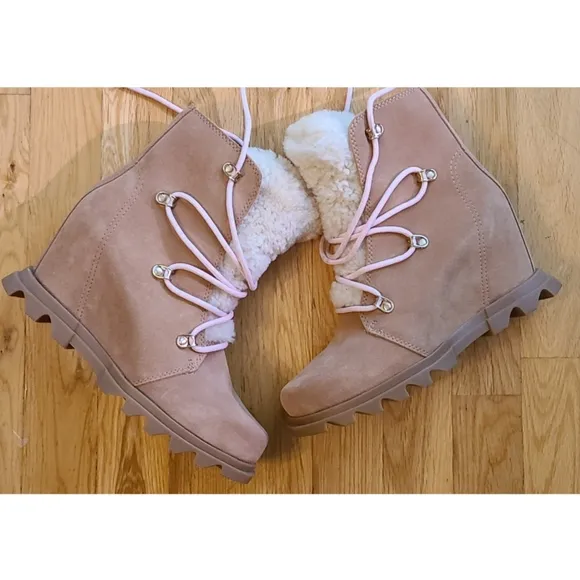 New Sorel Joan of Arctic Wedge III Lace Boot — Waterproof Suede Tawny Buff Sz 6