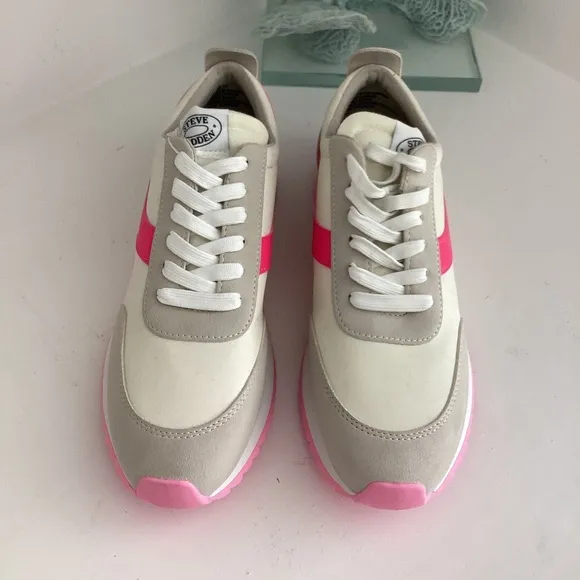 NEW STEVE MADDEN NEUTRAL AND PINK SNEAKERS SHOES Sz 8
