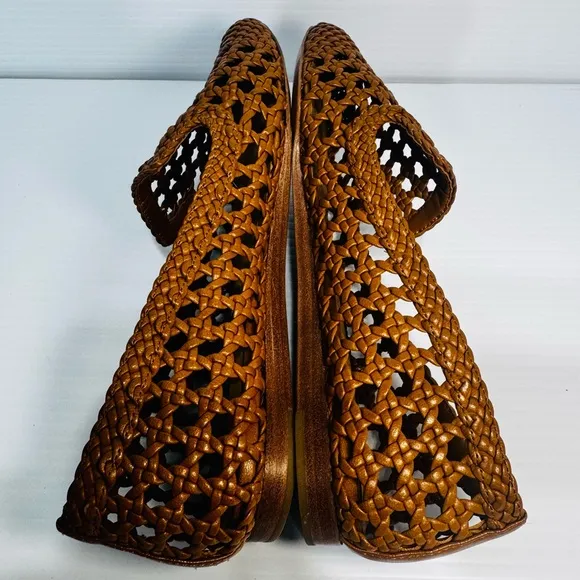 New Veronica Beard Griffin Tan Leather Woven Flats Size 38