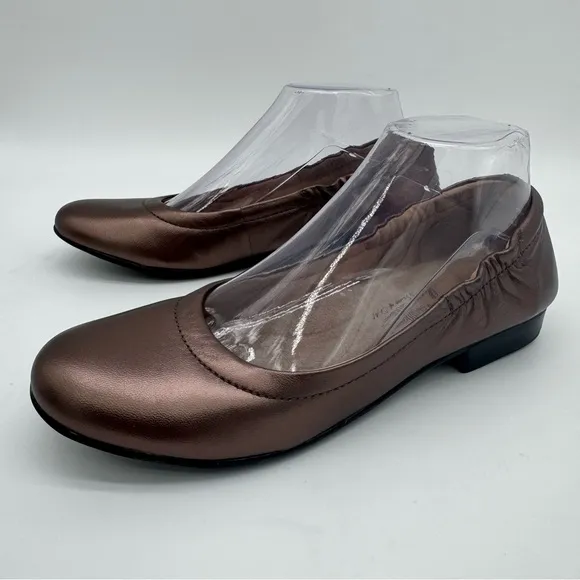 New Walking Cradles Tess Gold/Bronze Leather Comfort Ballet Flats Size 8.5 N