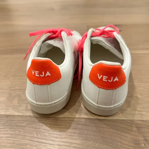 New without box Veja girls sneakers