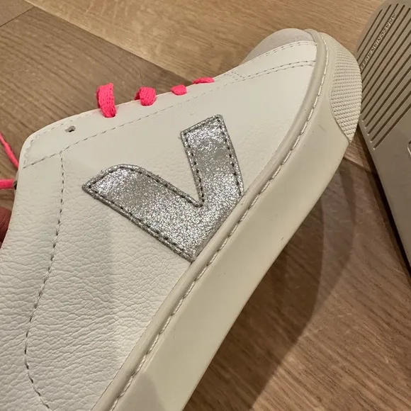New without box Veja girls sneakers