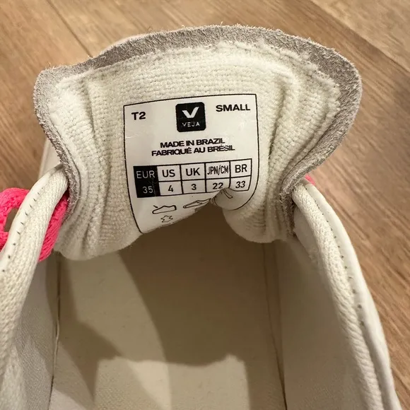 New without box Veja girls sneakers