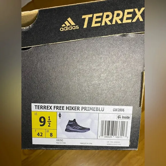 NIB adidas Terrex Free Hiker Primeblue Hiking Boots Size Women 9.5
