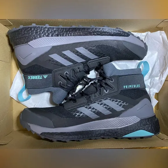 NIB adidas Terrex Free Hiker Primeblue Hiking Boots Size Women 9.5